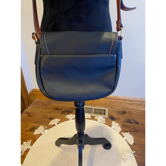 St. John's Bay Black Crossbody Bag with Sleek Design - Picture 3 of 11